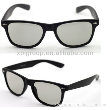 Real D 3d glasses in plastic frame